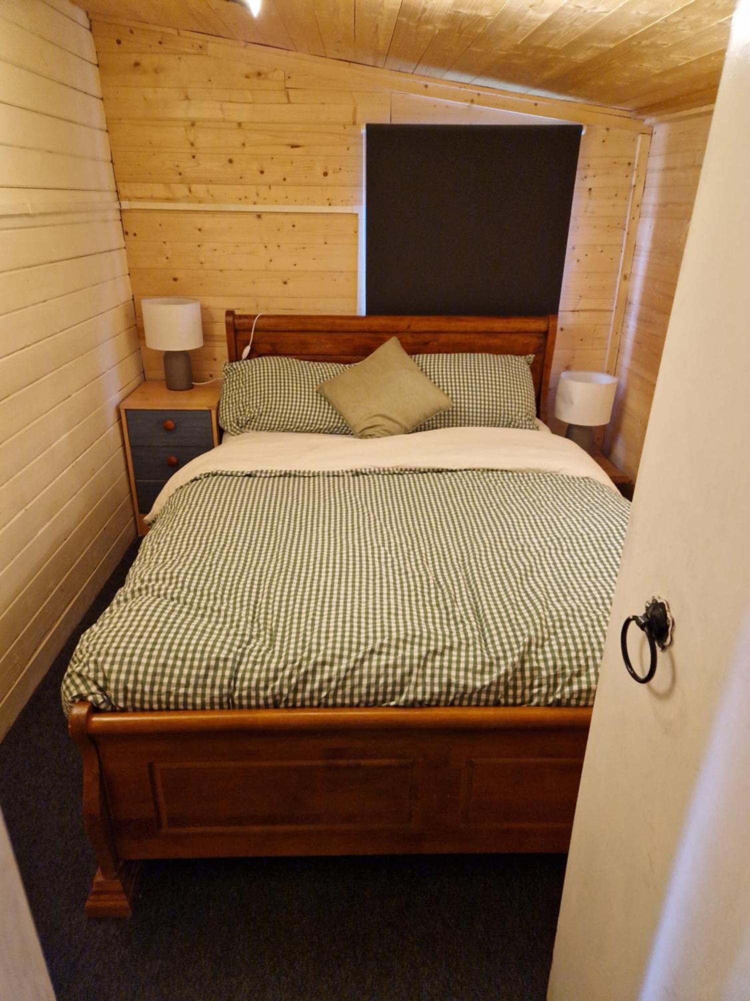 The Cabin - A Very Quiet Location Pewsey Екстер'єр фото